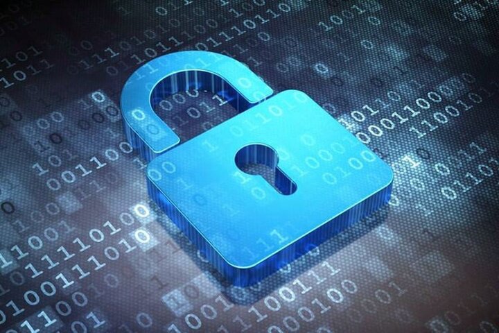   قائم‌پناه: دولت اختیار رفع فیلترینگ را ندارد